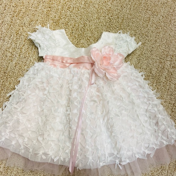 Le Pink Other - Beautiful baby dress